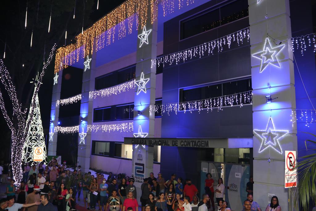 Câmara Municipal inaugura iluminação de Natal 2016 - Câmara